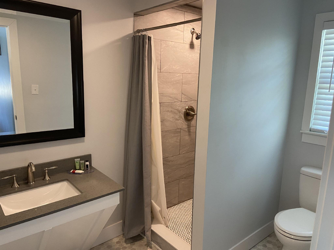 Bathroom 3, Elk Rapids Lakeshore Inn, Antrim