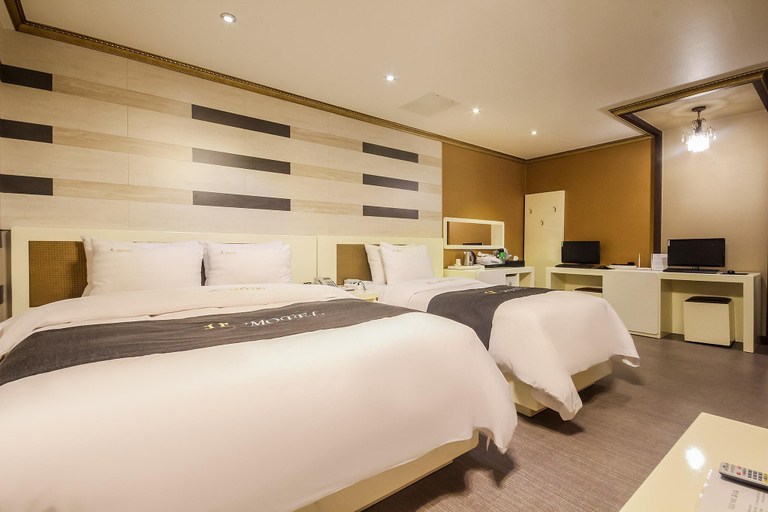 Bedroom 2, Naju M, Naju