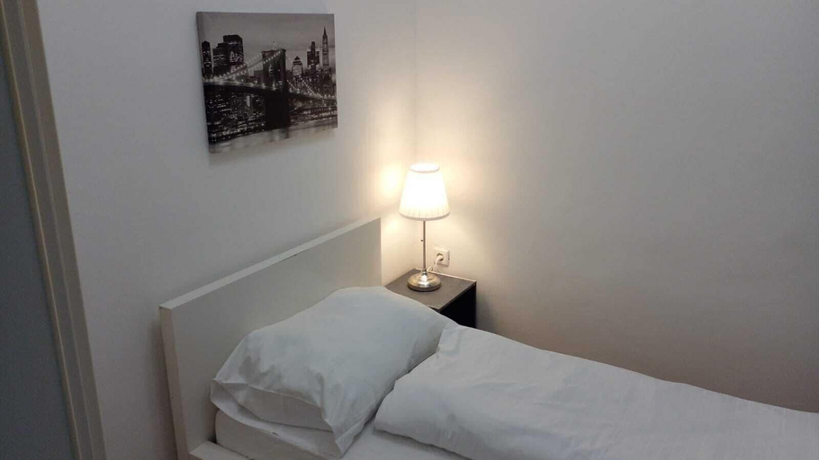 Room 3, Bright 2BR Stay Close to Stadthalle, Wien