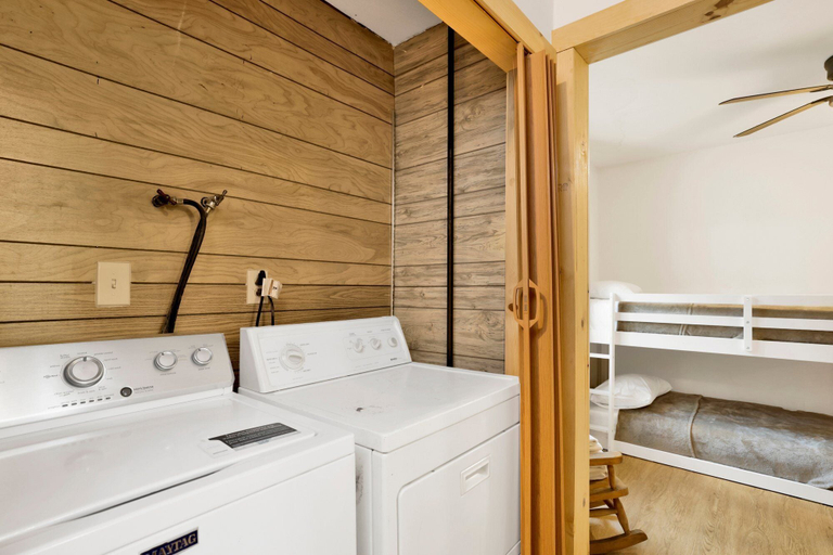Bathroom 3, Sugar Bear Chalet #2559, San Bernardino