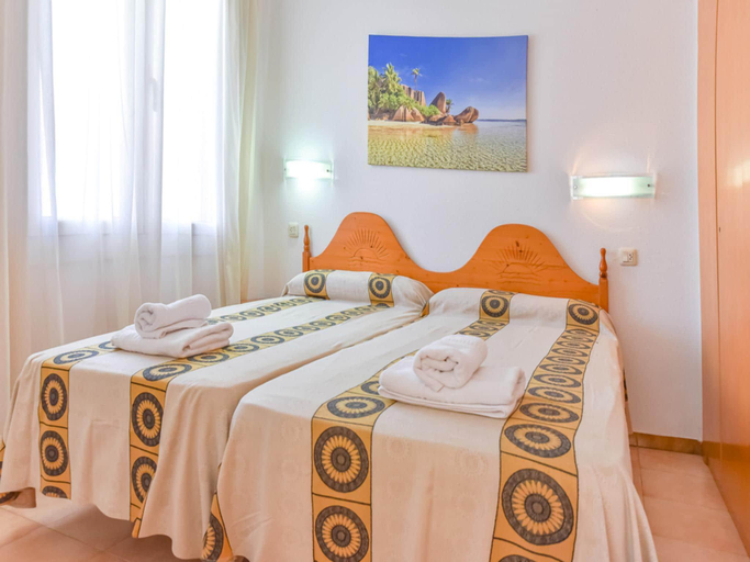Bedroom, Comfort at Comte dEmpuries, Girona