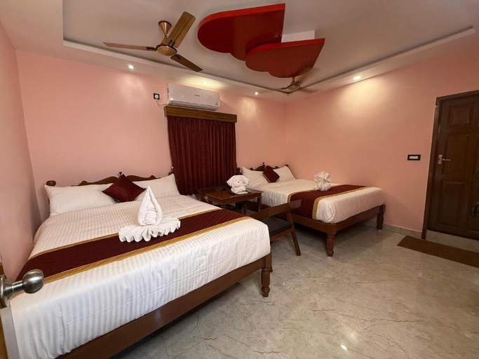 Room 3, Lake View Residency, Puducherry