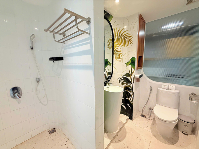 Bathroom 4, Apartment With Seaview, Nha Trang