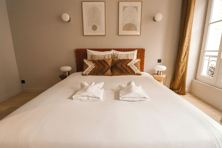 Room 2, Appartements rue Amélie, Paris