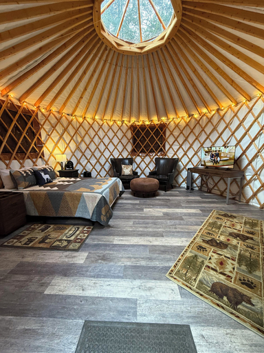 Room 2, Safari Lodge Adventure Camp, Kenai Peninsula