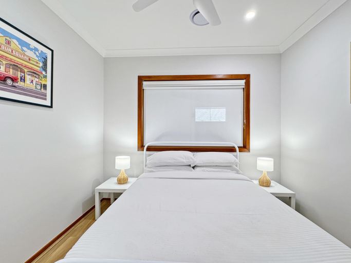 Bedroom 4, 4-Bed Beach House with Garden & Alfresco Dining, Eurobodalla