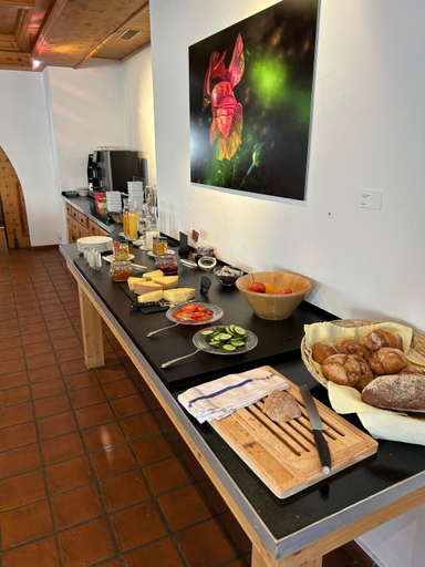 Food & Drinks 4, Hotel Chalamandrin, Inn