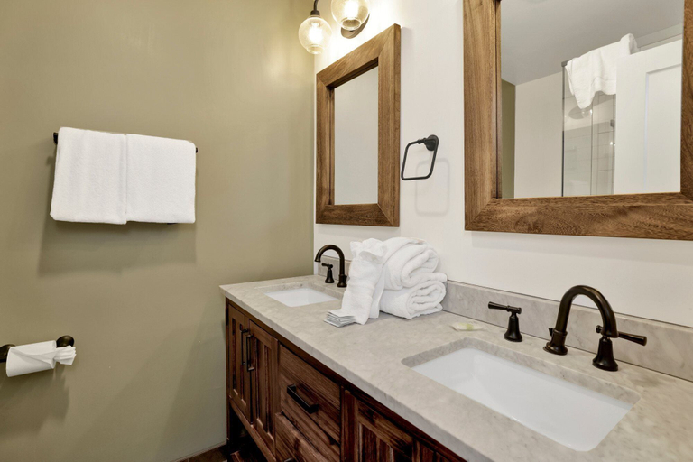 Bathroom 4, Arlberg Village Haus #2571, San Bernardino