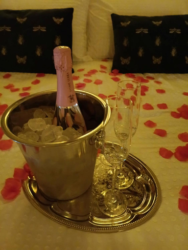 Food & Drinks 4, Chez Vivienne, Bradford