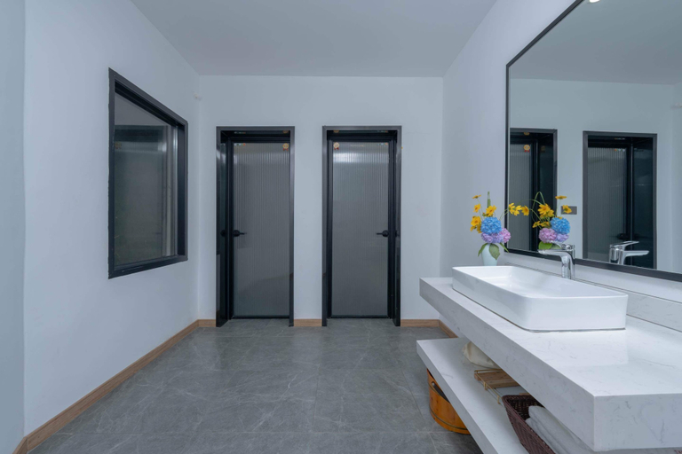 Bathroom 3, Healing House, Zhangjiajie