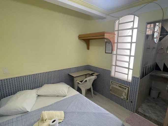 Room 3, Hotel Independência, Goiania