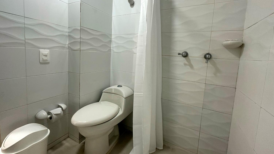 Bathroom 5, Hotel Tower On vacation, San Andrés