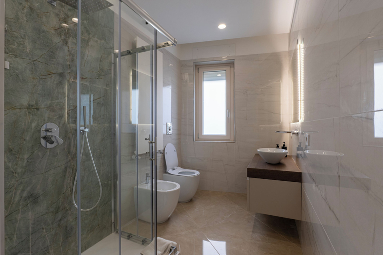 Bathroom 2, Amabile Luxury Rooms, Napoli