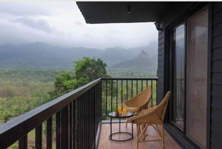 Terrace/patio 5, Midnight Alpine by Stay Serene Luxury, Thane