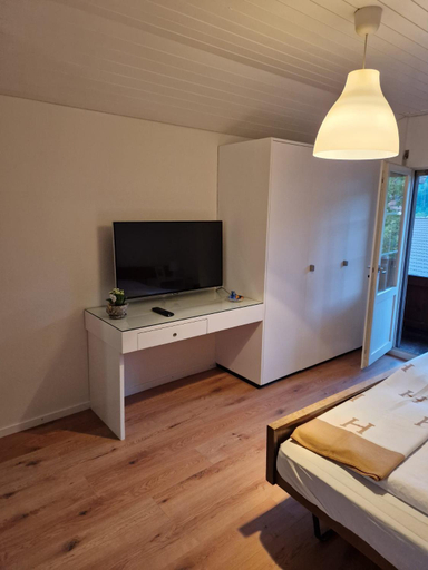 Bedroom 2, Hotel Chalet Bellerive, Niedersimmental