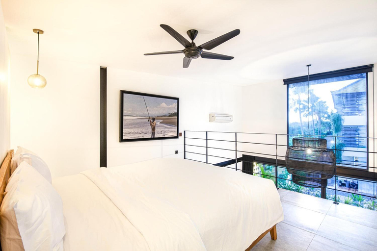 Bedroom 2, Huge Loft 200m from the Beach, Badung