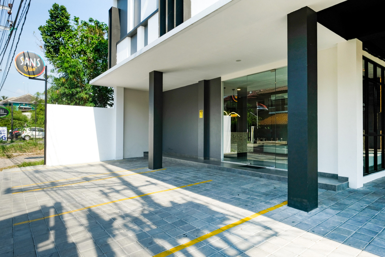 Exterior & Views 2, Sans Vibes Hotel Damai Yogyakarta, Sleman