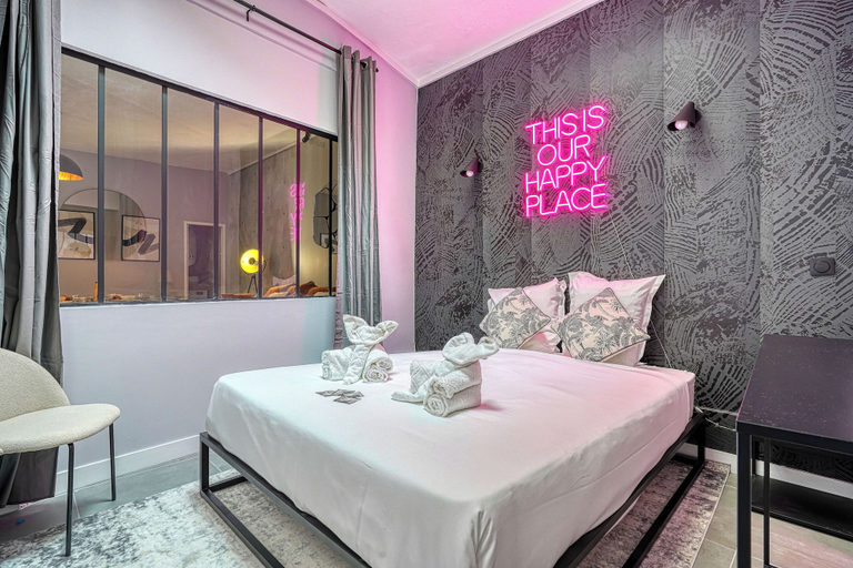 Room 5, Appartements rue des Jeuneurs, Paris