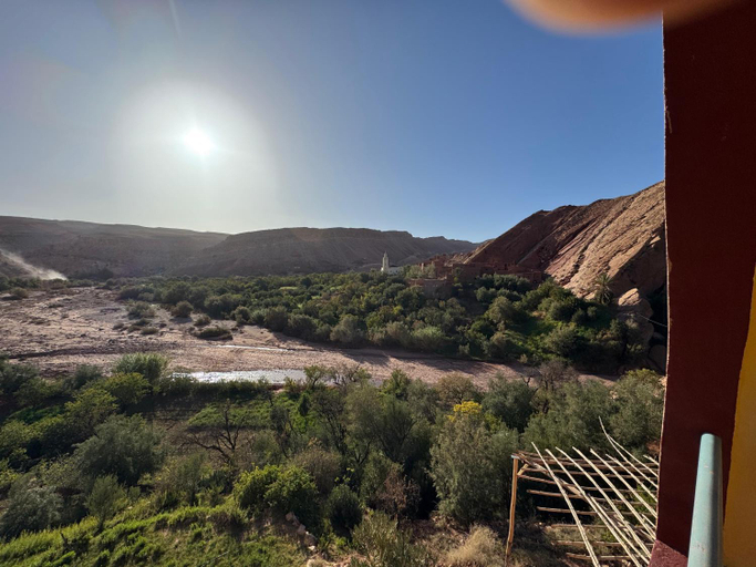 Others 4, ACHAHOUD CHEz LA BELLE FIBULLE, Ouarzazate