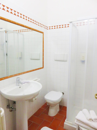 Bathroom 5, Castello Cortevecchio, Perugia