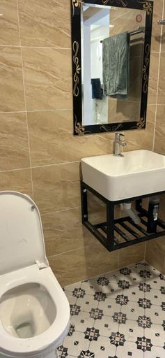 Bathroom 3, Happy Sunshine 1, Bình Thạnh