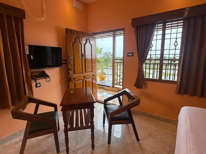 Room 4, Lake View Residency, Puducherry