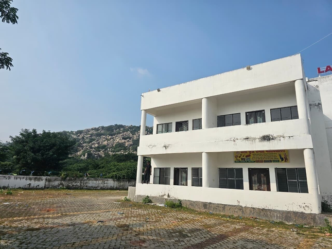 Exterior 3, Lama Hotel Barabar, Gaya