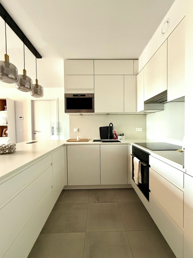 Private kitchen 4, Modern & Cosy near Gare du Midi, Bruxelles