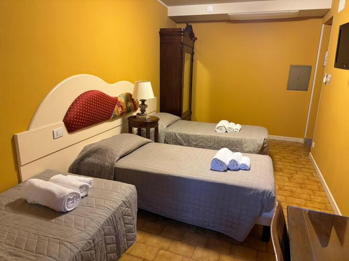 Bedroom 2, Albergo Roma, Forli' - Cesena