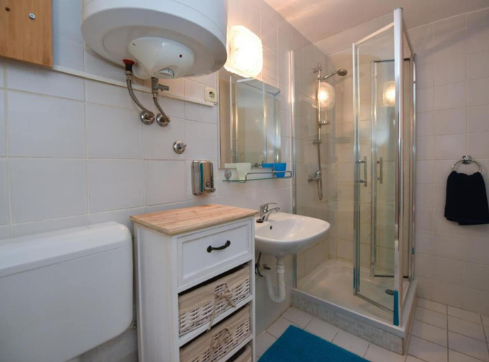 Bathroom, Apartment Green Garden View, Novalja