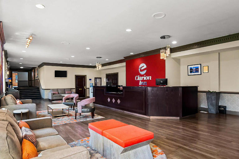 Public Area 2, Clarion Inn Falls Church-Arlington, Fairfax