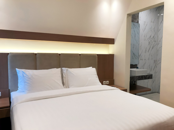 bedroom 12
