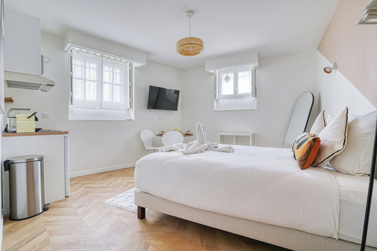 Living area 2, Appartements avenue Gourgaud, Paris
