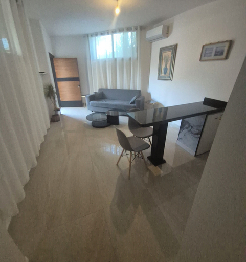 Living area 2, Pilots Residence, Aley