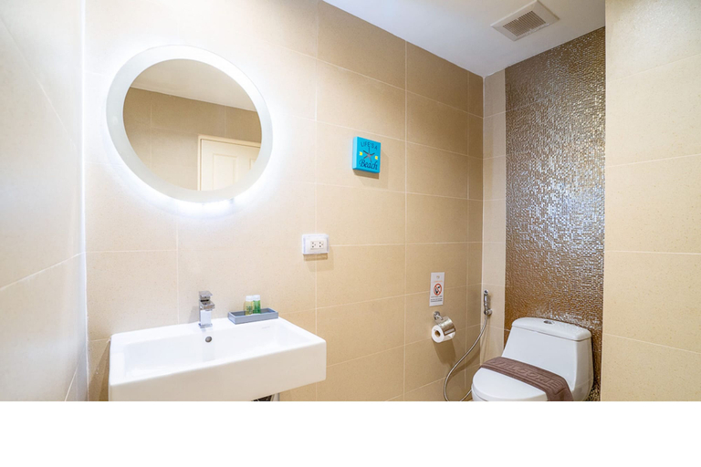 Bathroom, Jomtien Beach Market Hotel, Pattaya