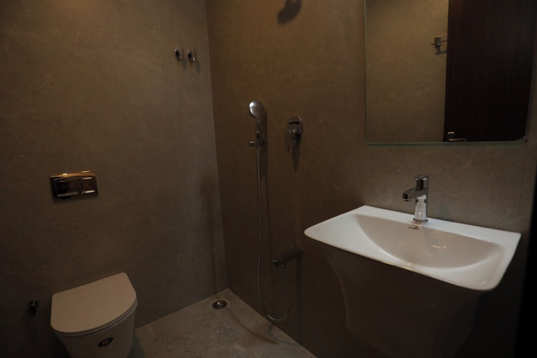 Bathroom 4, Arthana Residency Hotel, Tiruppur