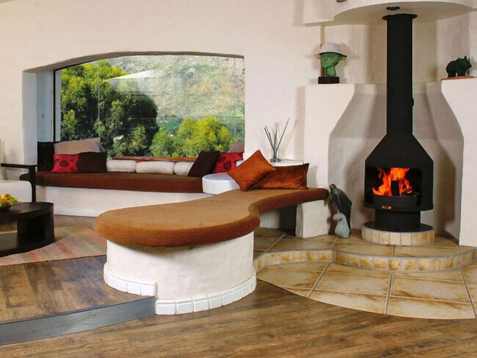 Fireplace, Suite SolVista, City of Cape Town