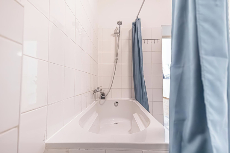 Bathroom 3, Affordable Cozy 2BR Apt Near Stadthalle, Wien