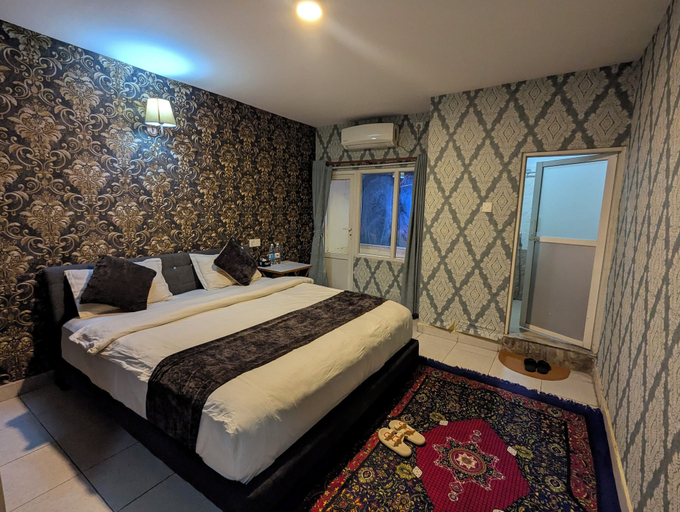 Room 3, Luna Hotel And Lounge, Bagmati