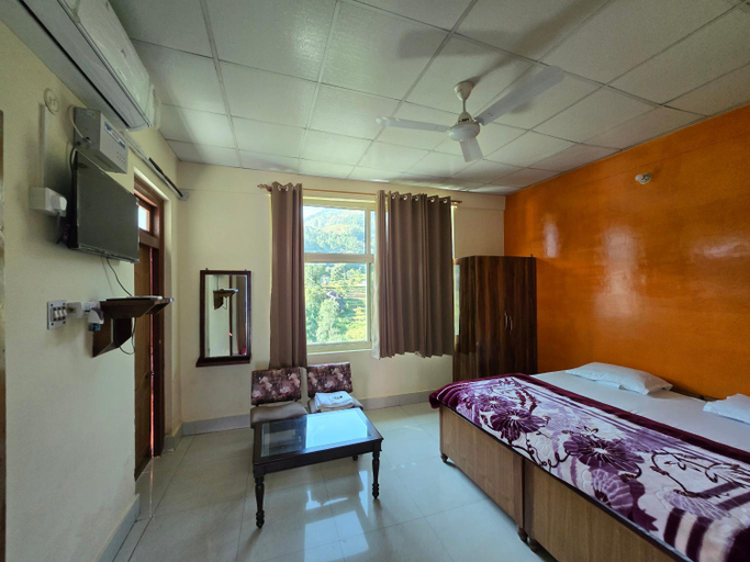 Bedroom, Rituraj Hotel and Restaurant, Pithoragarh