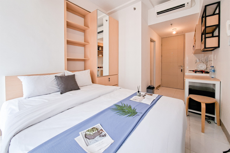Bedroom 3, Studio Apartment at Tokyo Riverside PIK 2 By Travelio, Tangerang