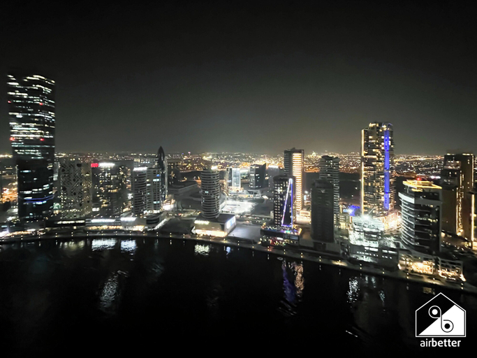 Interior 4, Luxurious 3BR Canal View Apartment Pool + Gym, Dubai
