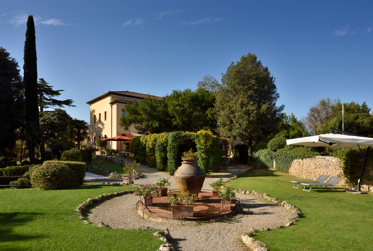 Public Area, Villa Sabolini, Siena