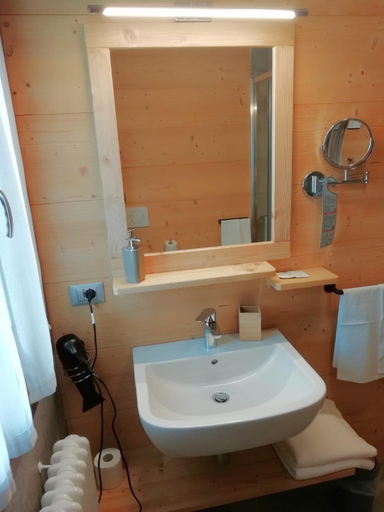 Bathroom 3, Albergo Riglarhaus, Udine