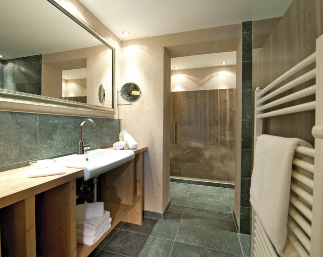 Bathroom 5, Alpine Resort Goies Superior, Landeck