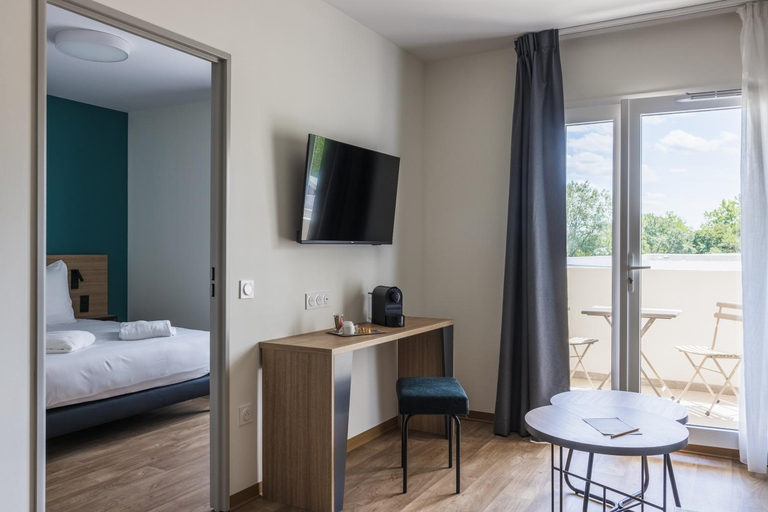 Bedroom 2, Hotel des Thermes des Fumades, Gard