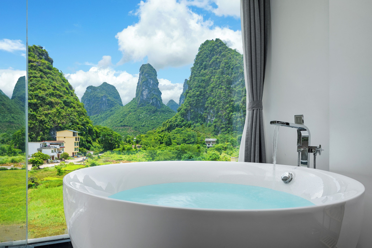 Bathroom 4, Yangshuo 1Q84 Tree Hotel, Guilin