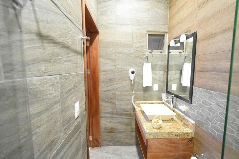Bathroom 3, Hotel Hacienda Dos Ojos, Cozumel