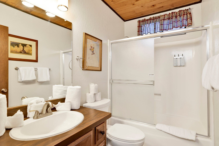Bathroom 3, Summit Condo, San Bernardino