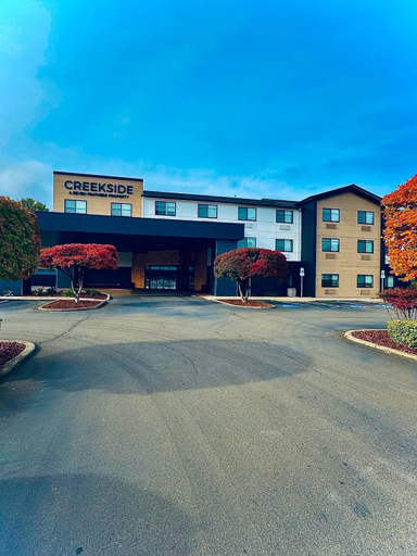 Exterior & Views, Creekside Hotel & Suites, Douglas